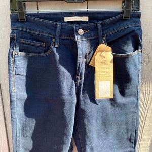 Levi’s Sculpt -Classic Mid Rise Skinny